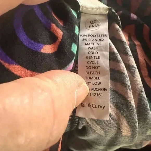Lularoe TC black graphic leggings . OG designer Patrick quality & fit . - Picture 4 of 5